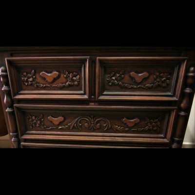 Chest of drawers