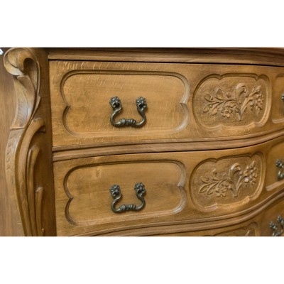 Chest of drawers