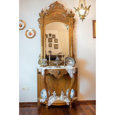 Console table