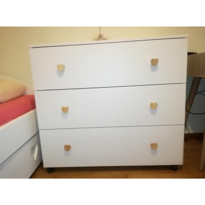 Chest of drawers